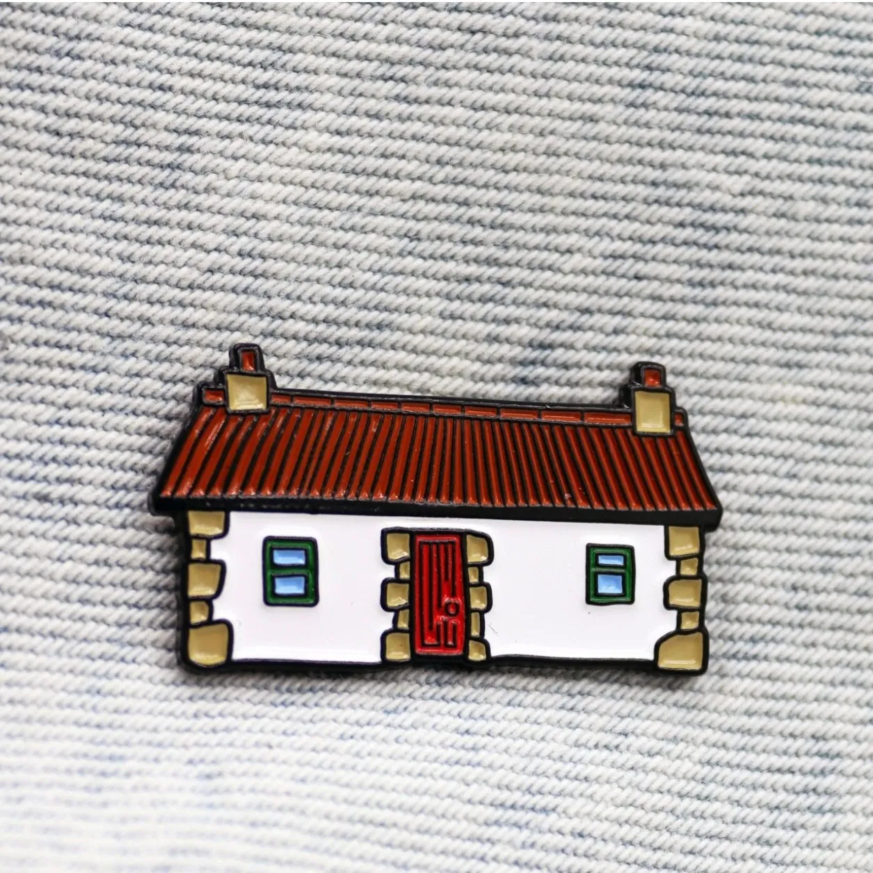 Design Your Logo Custom High Quality Lapel Pin Black Nickel Hat Pin Hard Enamel Metal Crafts