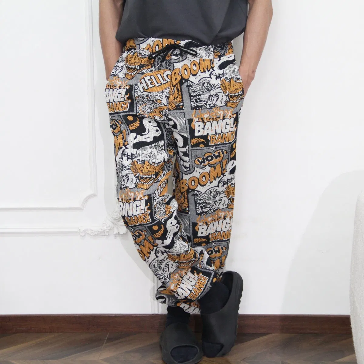 OEM Service Custom Pattern / Logo Drawstring Waist Men's Tapestry Pants and Streetwearn Jacquard Cuffed Pants