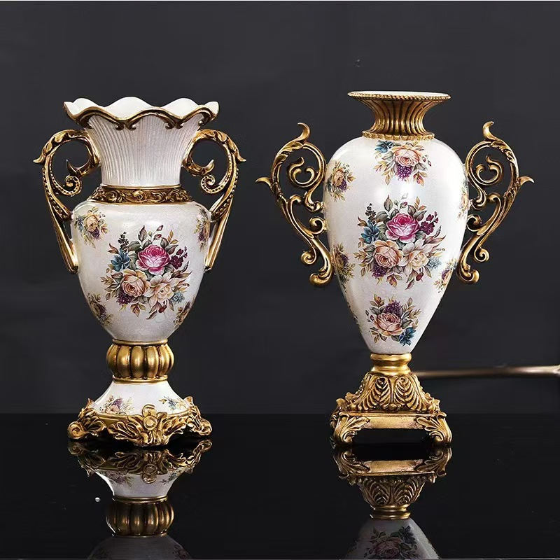 Factory Design Custom Resin Material Traditional Hand-Painted Blue and White Porcelain Luxury Porcelain Vase Resin Craft