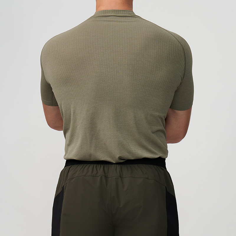 Men Fitness Muscle Shaping Compression Shirt Solid Color Outdoor Running Seamless Short Sleeve Custom T Shirt