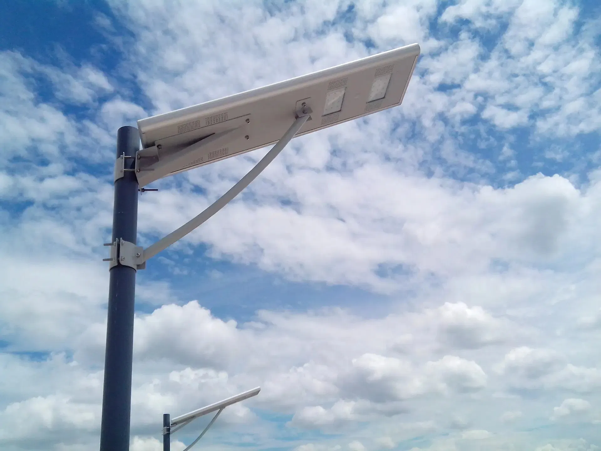 Outdoor IP65 Waterproof LED Integrated Motion Sensor All in One Solar Street Light