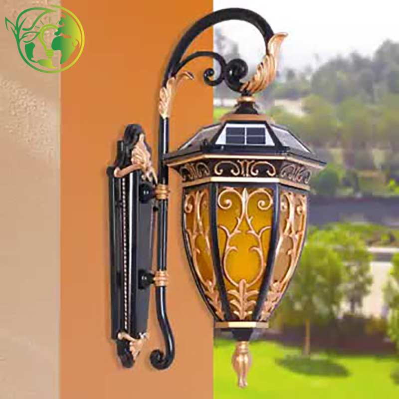 Energy-Saving Solar Wall Light for Garden Paths with 800mAh Battery