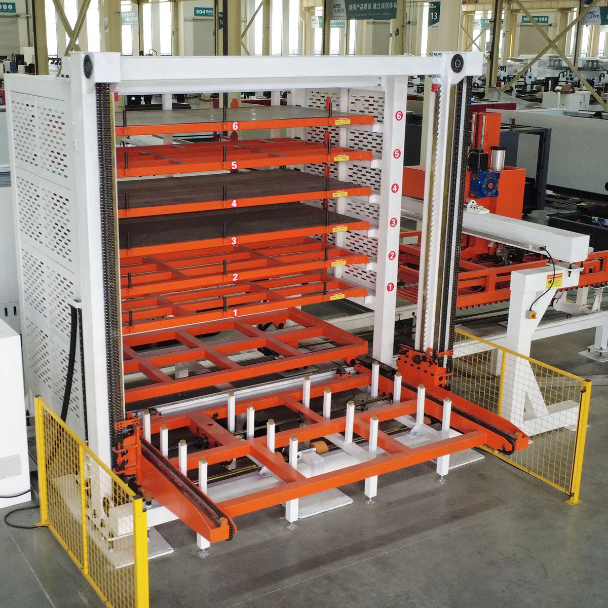 Smart Plate Storage Solution for Efficient Space Management