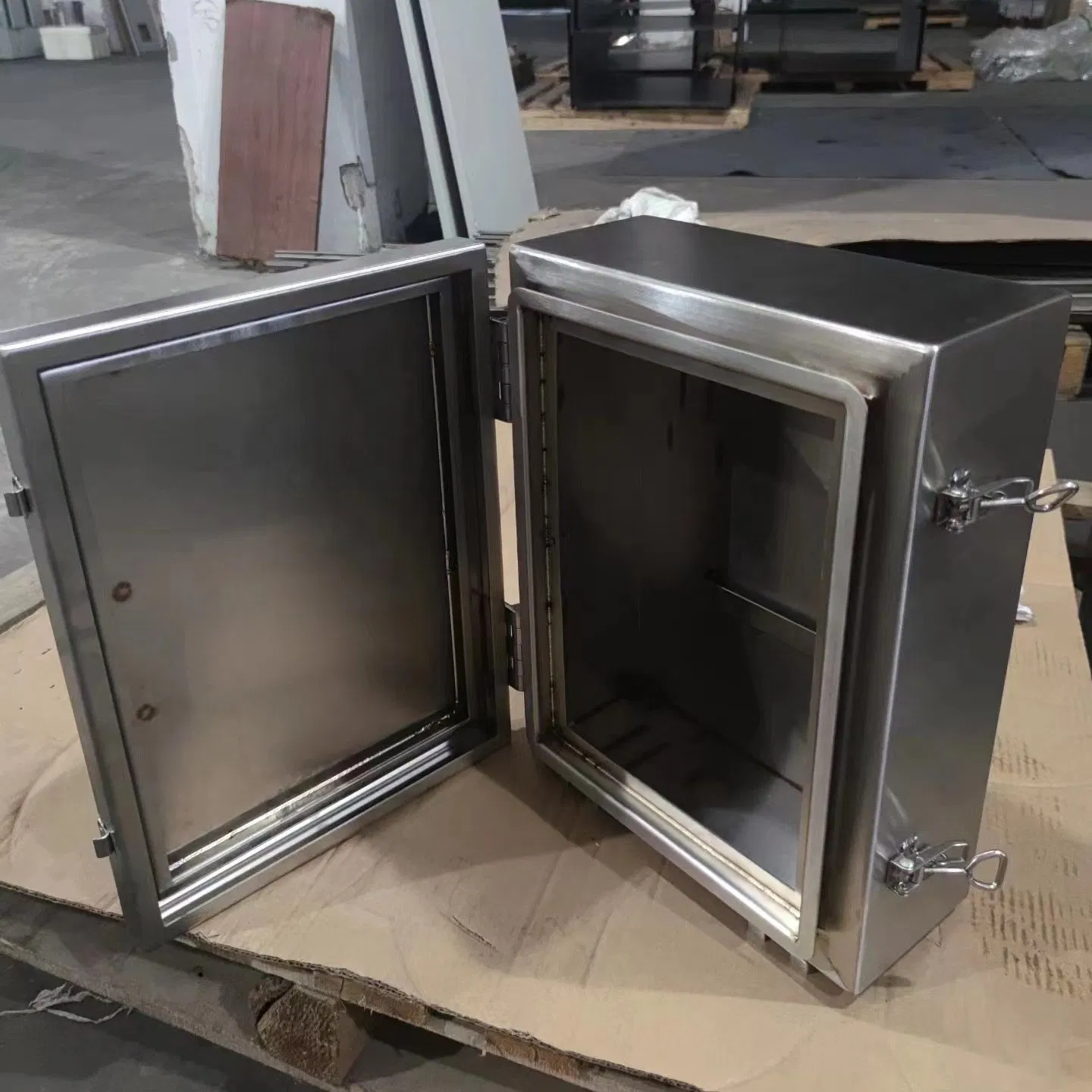 IP65 IP66 Custom Guangdong Waterproof Stainless Steel Aluminum Outdoor Metal Electrical Enclosure Box