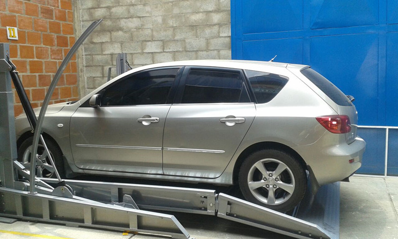 Two Post Tilting Car Parking Lift Garage Parking Stop