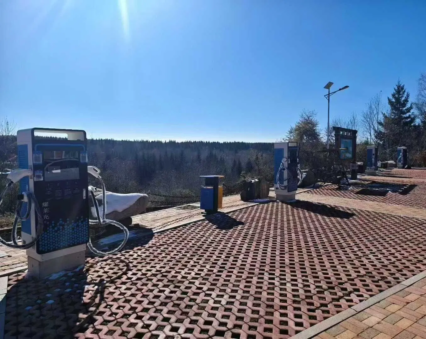 Yaolaichong Gbt 360kw 400kw Automobile Commercial EV Charger Electric Vehicle Charging Station