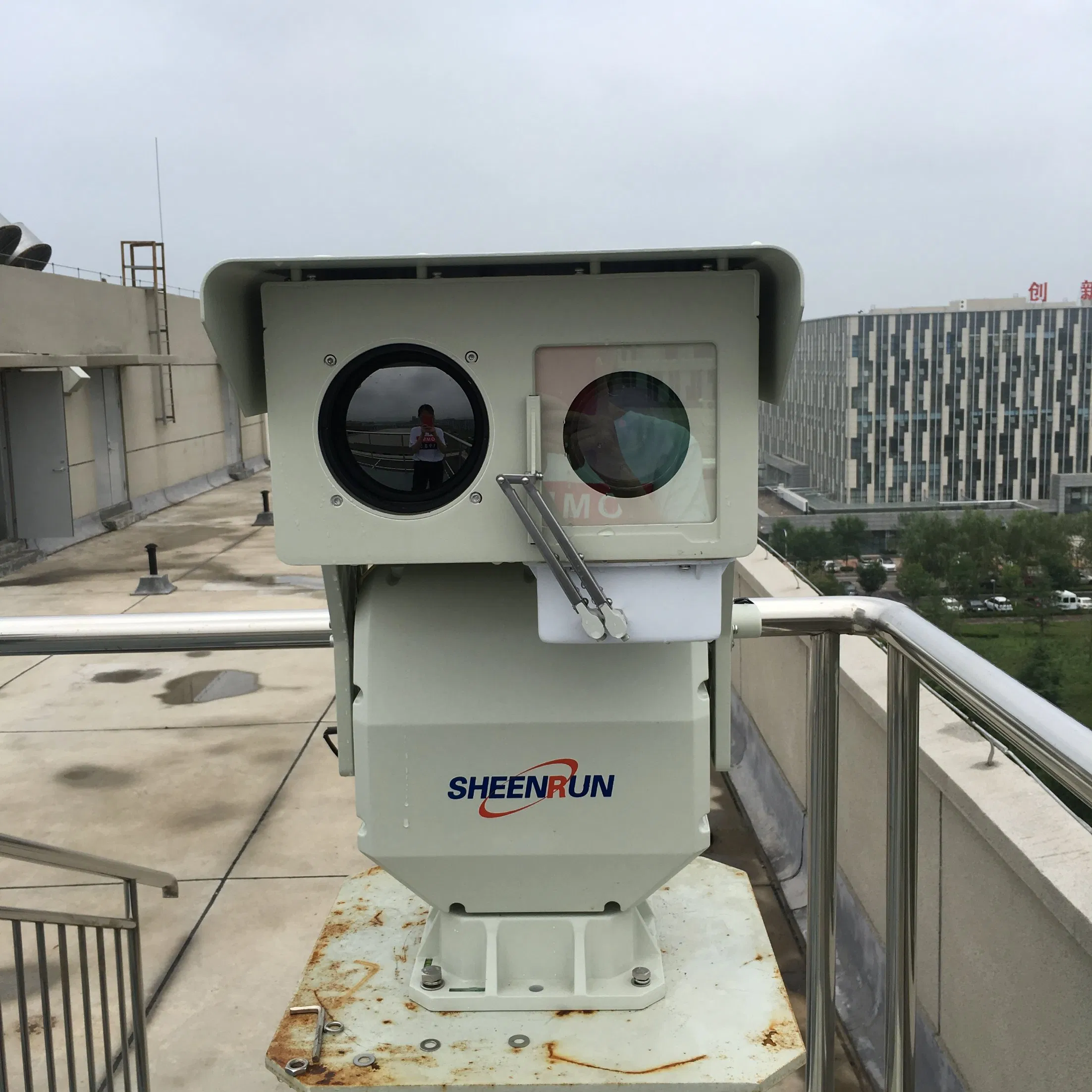 High Definition 4.3km Long Range Intelligent Dual Sensor PTZ Thermal Imaging Camera System