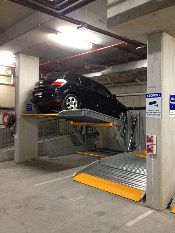 Two Post Tilting Car Parking Lift Garage Parking Stop
