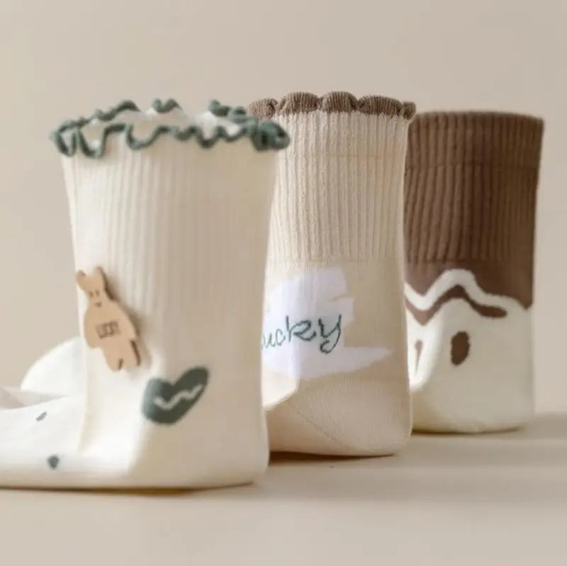 Wholesale New Style Manufacturer Comfortable Animal Fuzzy Cartoon Crew Socks for Women Manufacturer, Supplier