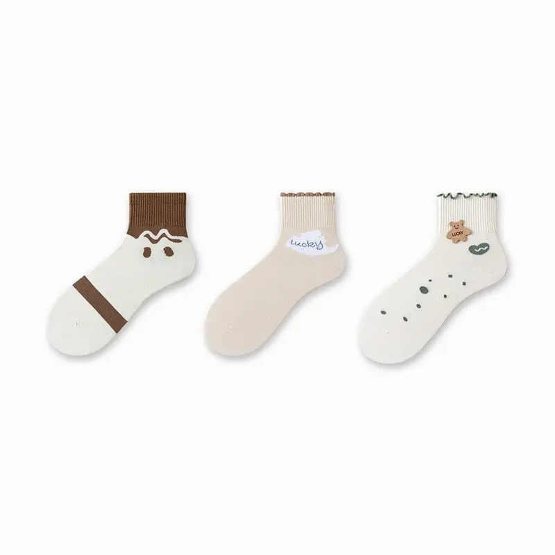 Wholesale New Style Manufacturer Comfortable Animal Fuzzy Cartoon Crew Socks for Women Manufacturer, Supplier