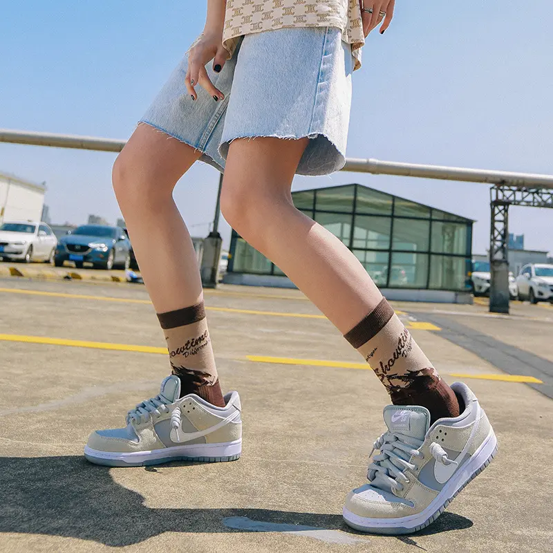 Wholesale High Quality Design Logo 360 Digital Printing Vintage Crew Socks Manufacturers, Suppliers