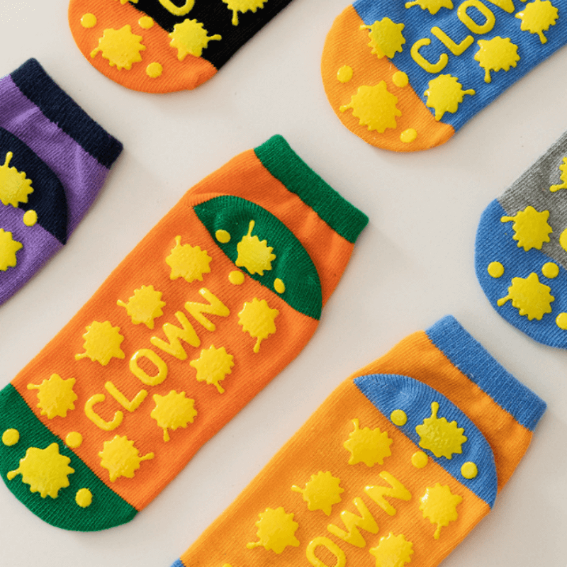 Custom Manufacturer Indoor Trampoline Socks Playground Bulk Grip Socks Wholesale Anti-slip Jump Socks