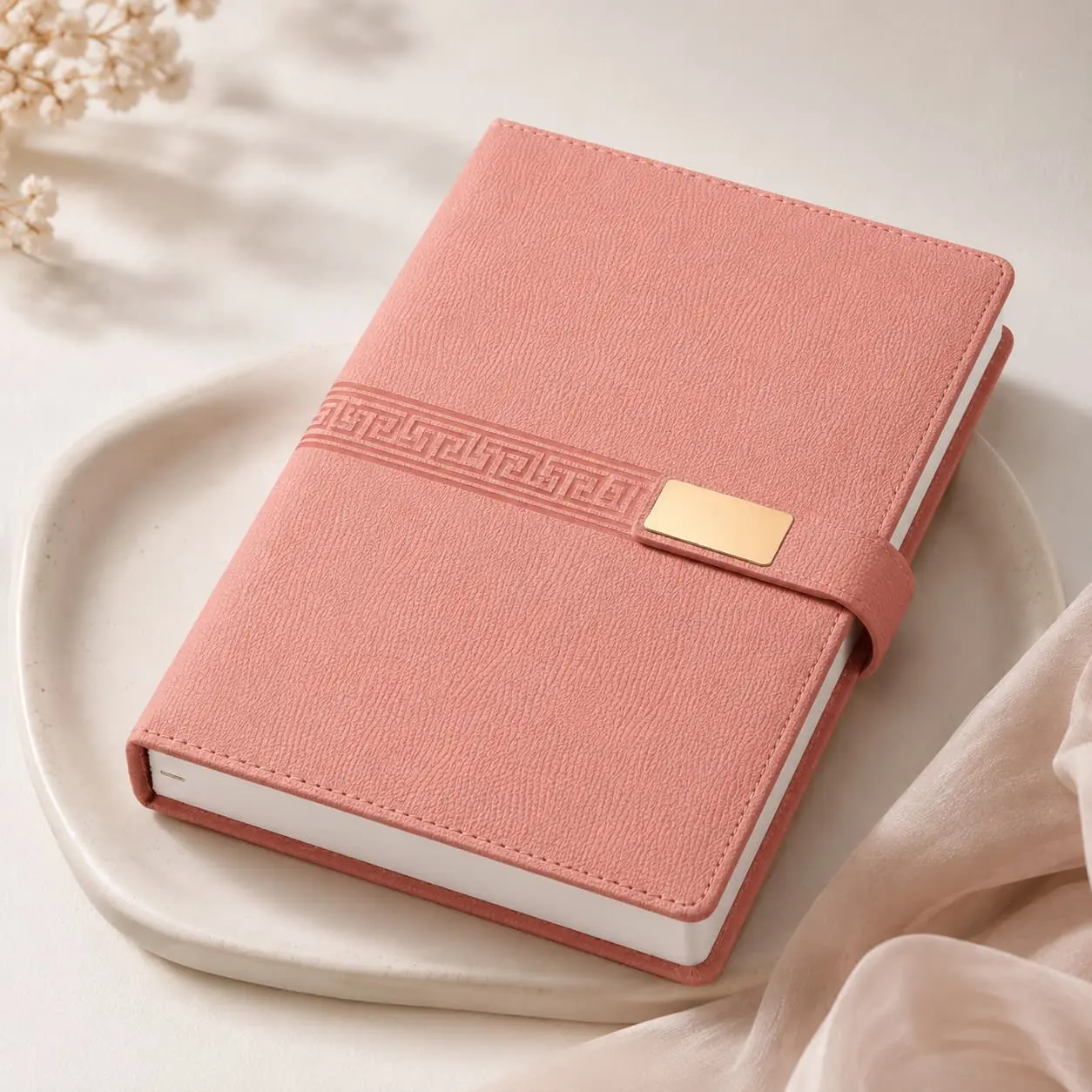 China Custom A5 Palm-Grain PU Gold Buckle Notebook | 100 Sheets / 200 Pages Factories, Factory