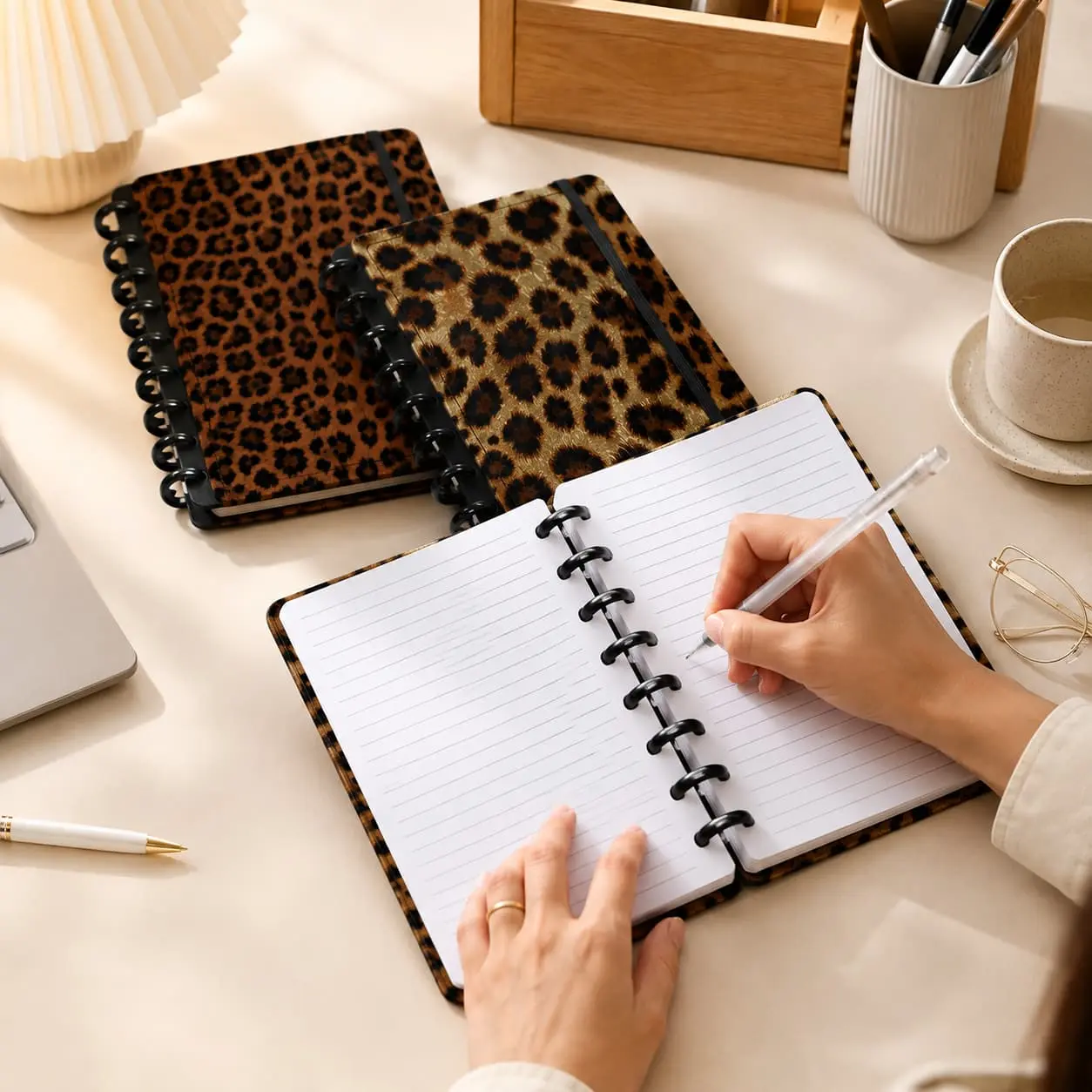 Wholesale Custom A5 Leopard Print Disc-Bound Notebook with Refillable Lined Pages Manufacturers, Supplier