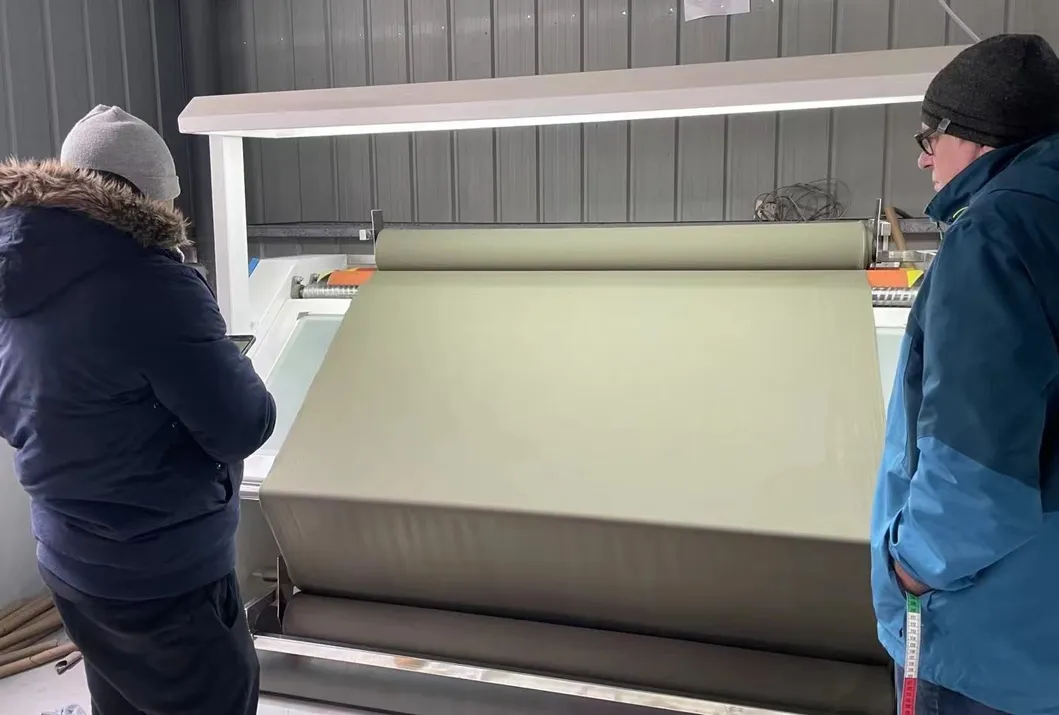 Proceso de inspección de tejidos retardantes de llama