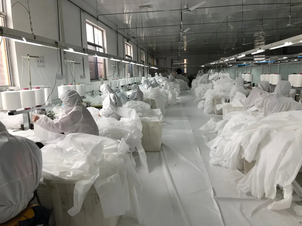 Mono desechable impermeable antistático de microporo ropa de protección