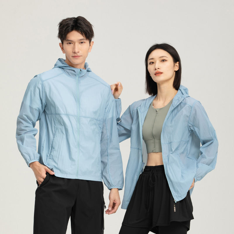 Ropa de protección solar UPF 40 para hombres y mujeres activos al aire libre