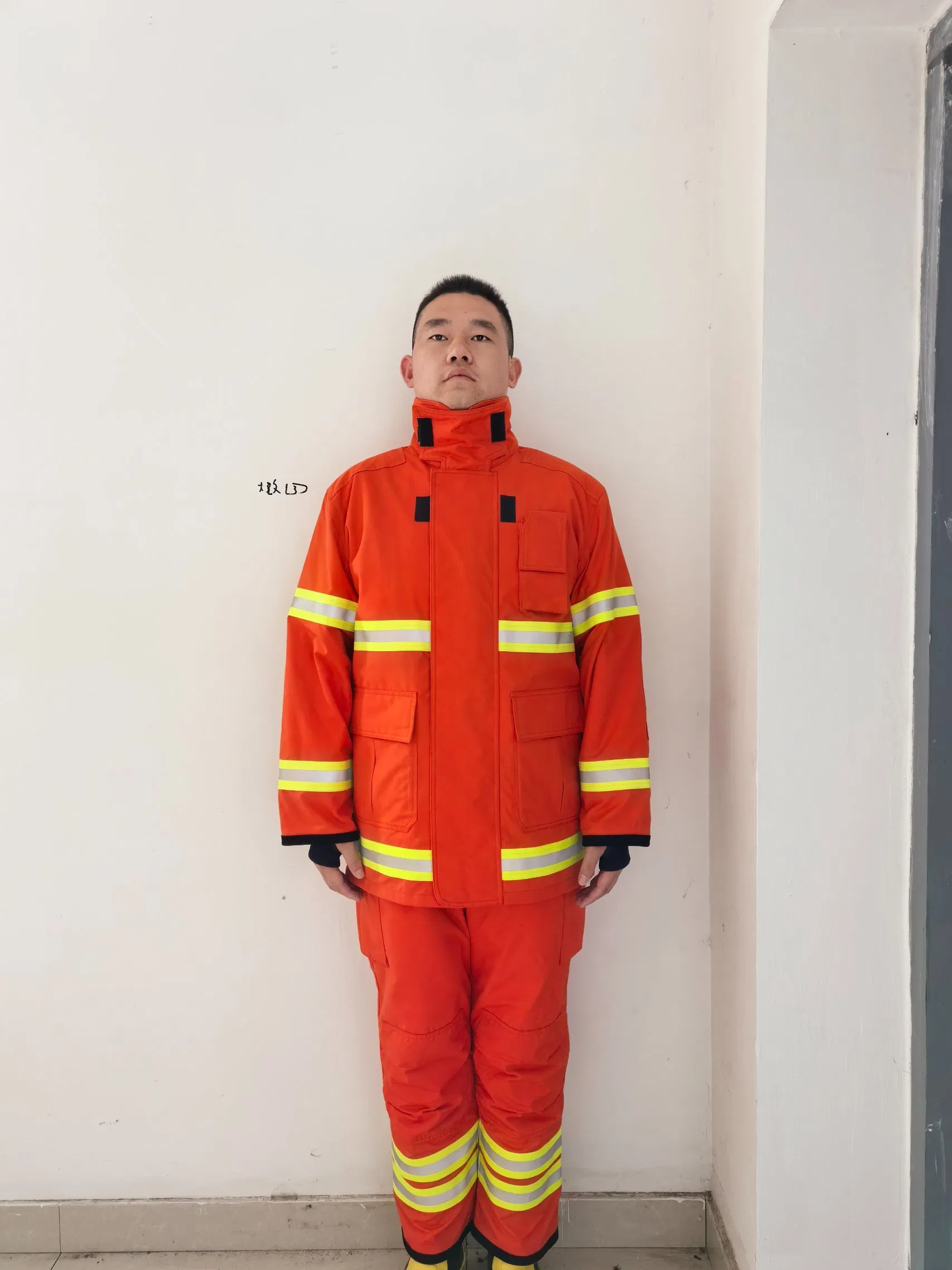 Ropa resistente al calor para bomberos de respuesta a emergencias