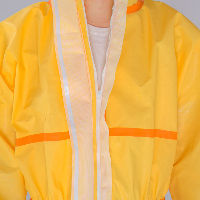 Cubierta protectora desechable impermeable ropa de aislamiento con ropa médica de alta calidad