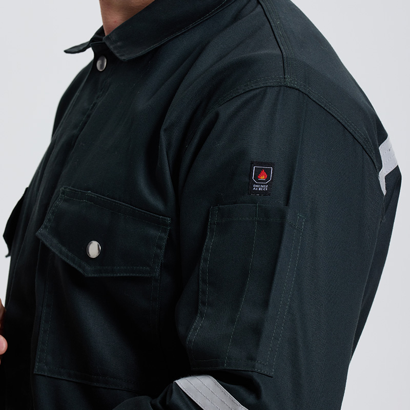 Fabricante de ropa de trabajo resistente al fuego para exteriores con cinta reflectante para trabajadores