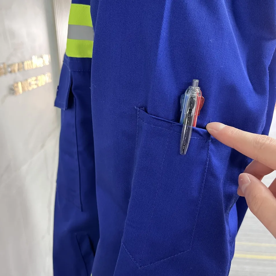 Ropa de seguridad con logo