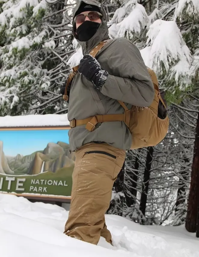 Ropa táctica camuflada con capucha protectora solar para entrenamiento al aire libre al por mayor