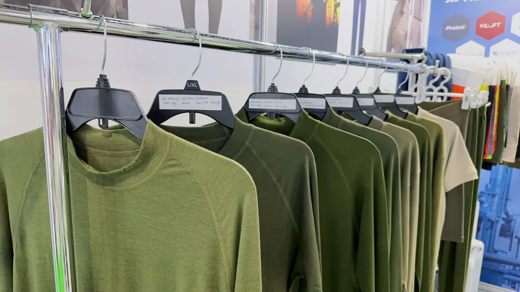 Ropa resistente al fuego premium para seguridad y comodidad