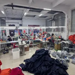 Proveedor de ropa de trabajo industrial protectora duradera de seguridad PPE