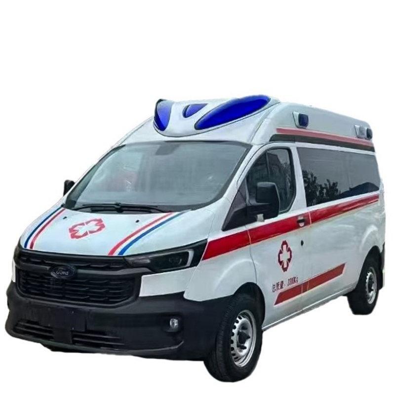 Ambulância nova e confiável baseada em transporte com equipamentos de monitoramento para resgate de emergência e transferência de pacientes entre hospitais em cenários médicos diários