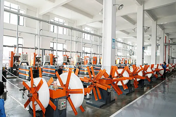 Minde automated feeding system for raw material processing