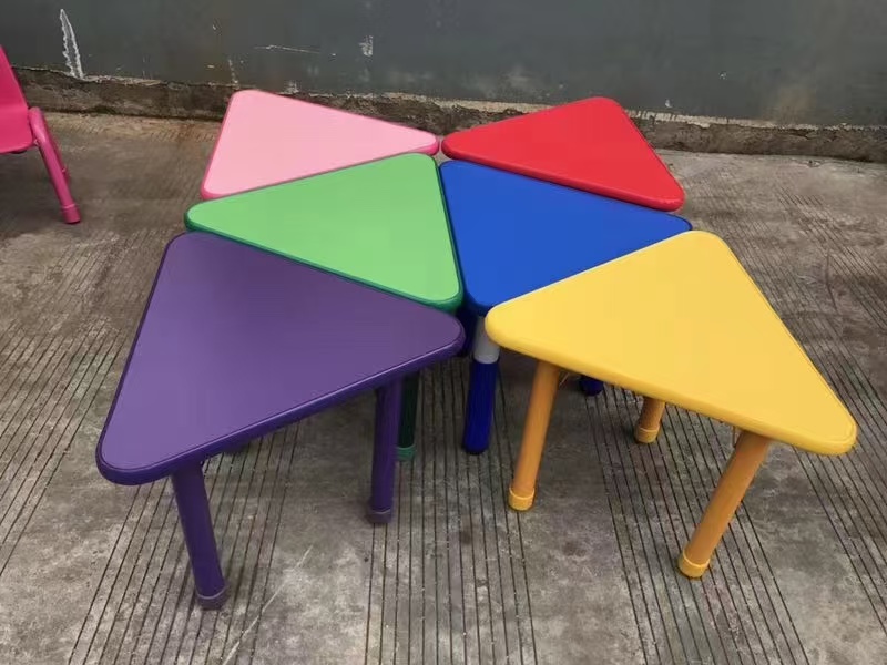 Bestselling Safe &amp; Non-Toxic Kid Table and Chair Set Kindergarten Furniture Plastic Durable Child Kids Party Tables and Chairs