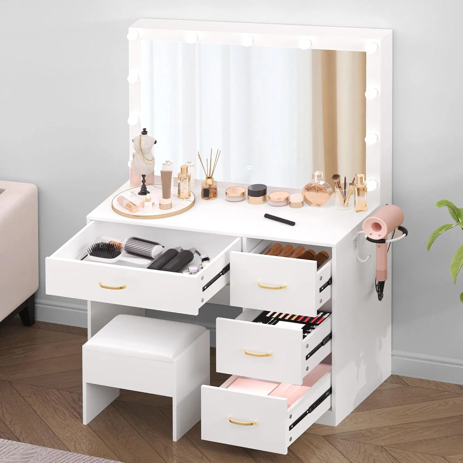 Elegant Vanity Table Organization