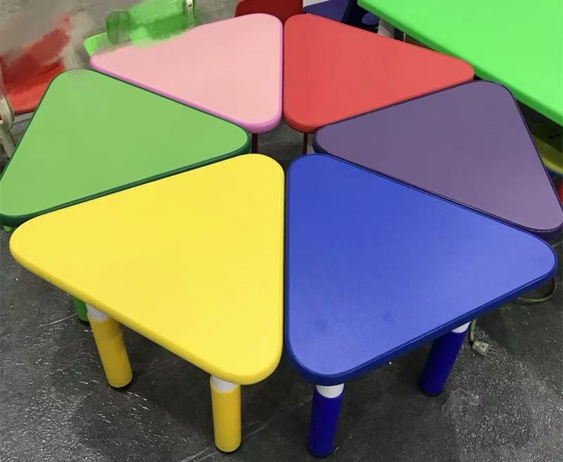 Bestselling Safe &amp; Non-Toxic Kid Table and Chair Set Kindergarten Furniture Plastic Durable Child Kids Party Tables and Chairs