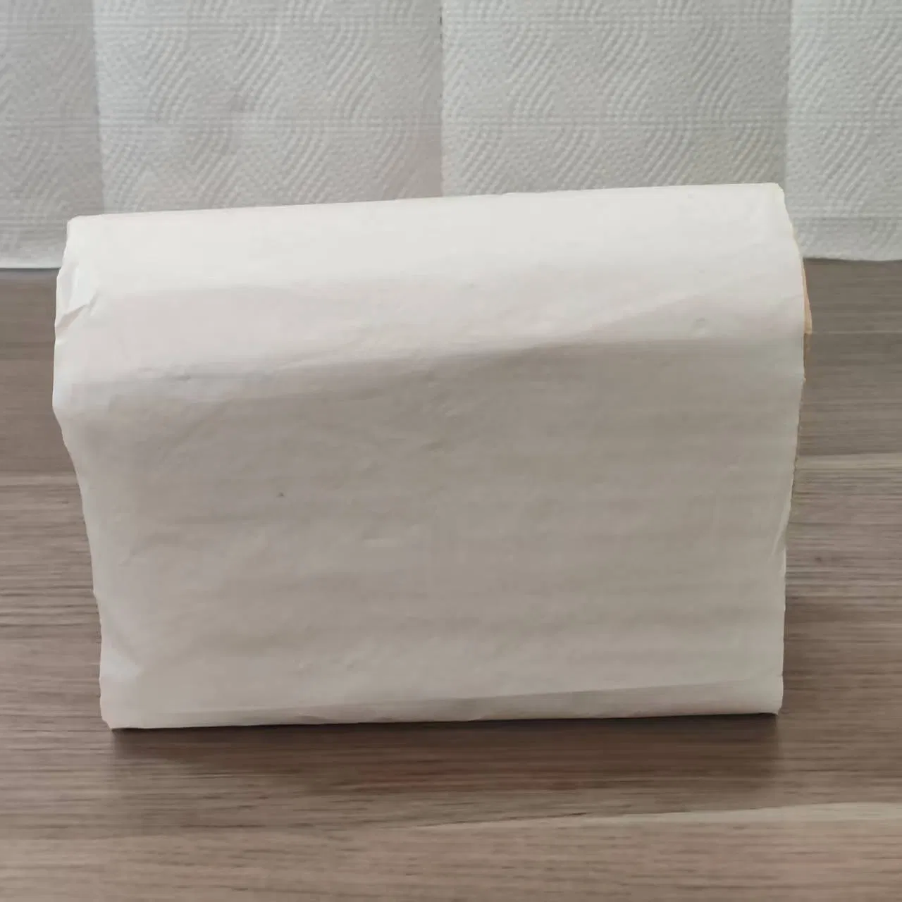 مناديل ورقية ناعمة وسميكة ماصة على شكل طيات للاستخدام في الفنادق والمطاعم والسوبرماركتات