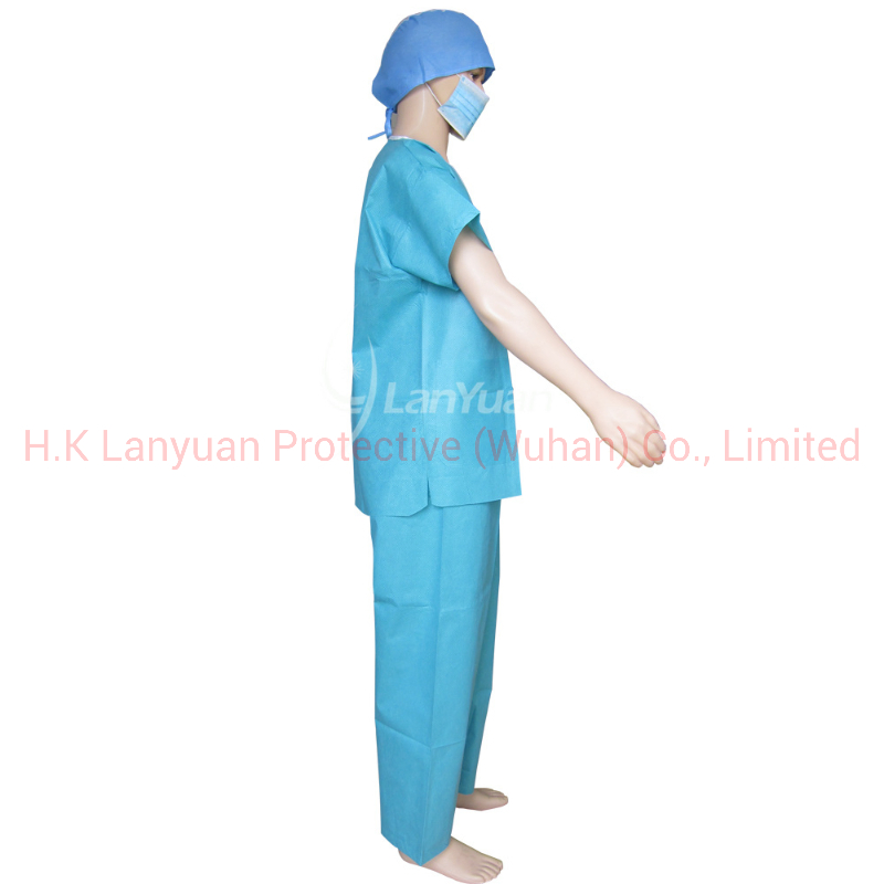 بدلات تنظيف disposable باللون الأخضر الفاتح