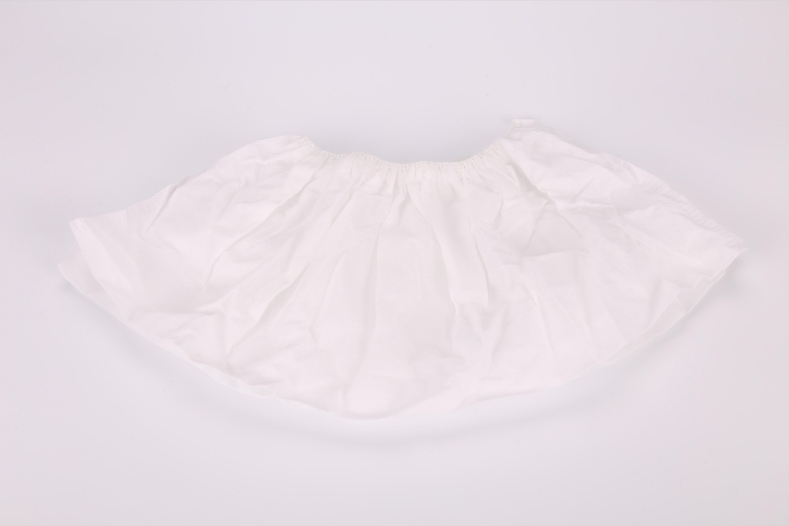غطاء حذاء disposable غير قابل للانزلاق من مادة البولي بروبيلين غير المنسوجة باللون الأبيض للغرف الطبية
