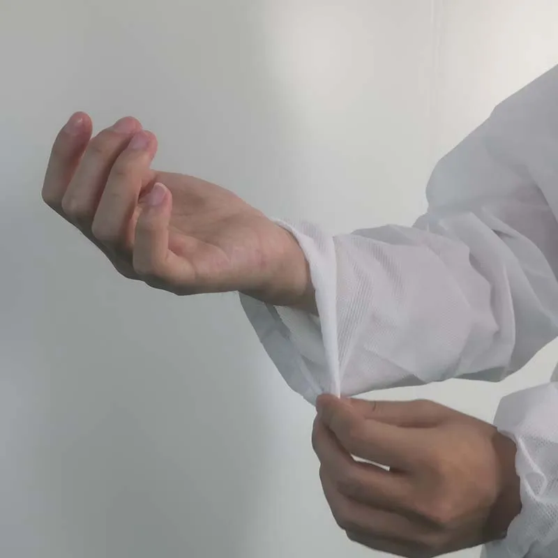 تفاصيل بدلة الحماية