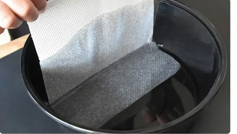 مناديل ورقية ناعمة وسميكة ماصة على شكل طيات للاستخدام في الفنادق والمطاعم والسوبرماركتات