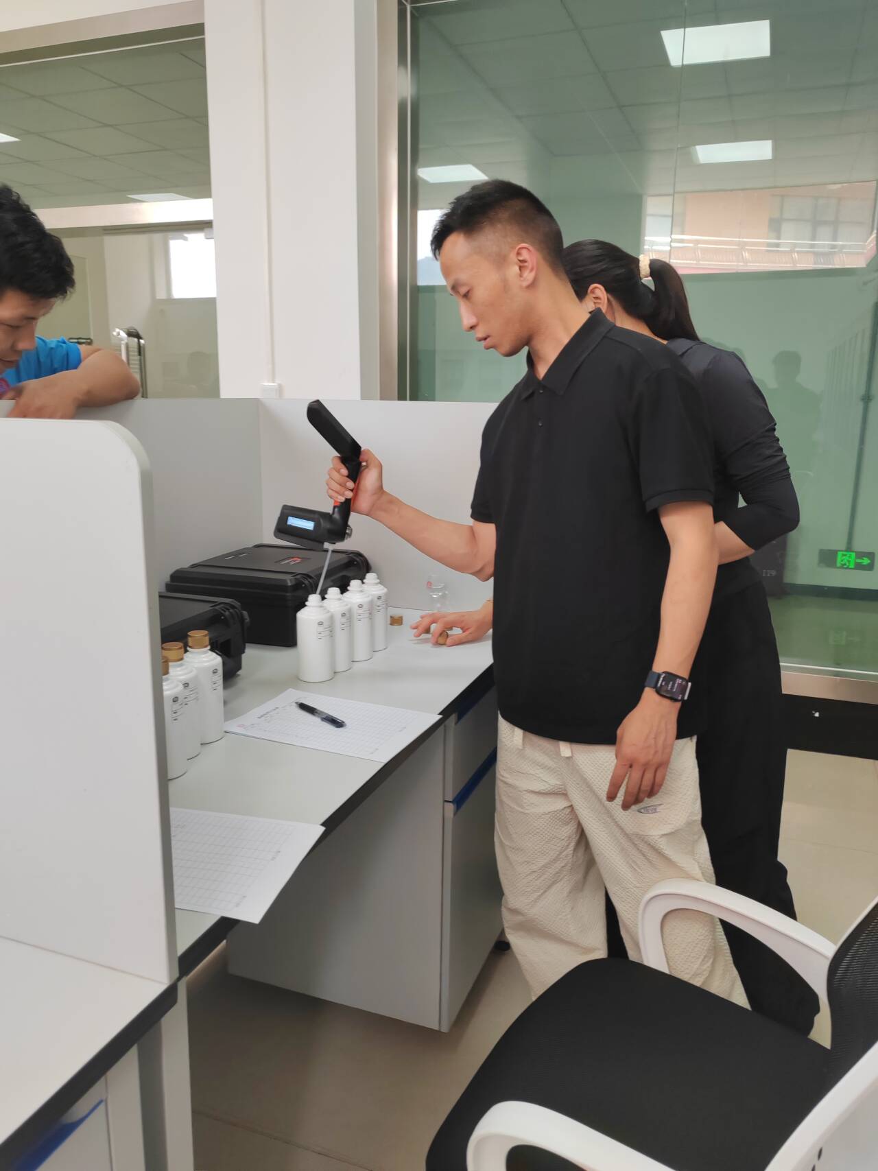 DSM-G Portable Liquid Density Analyzer 0.001 G/cm Accuracy 0.001 G/cm Resolution For Petroleum Chemical Alcohol