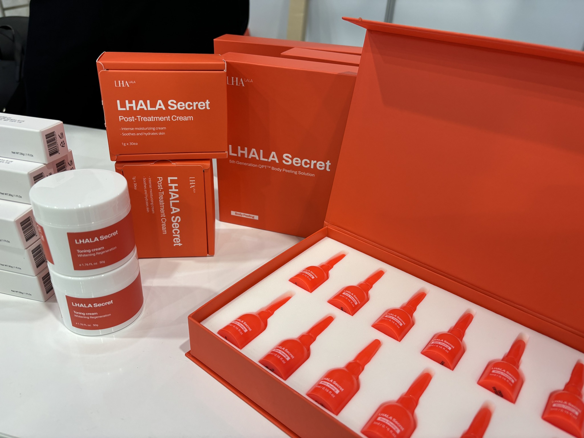 Lala Peel Body Whitening Repairing Skin Barrier While Exfoliating with Chemical Ingredients Korea