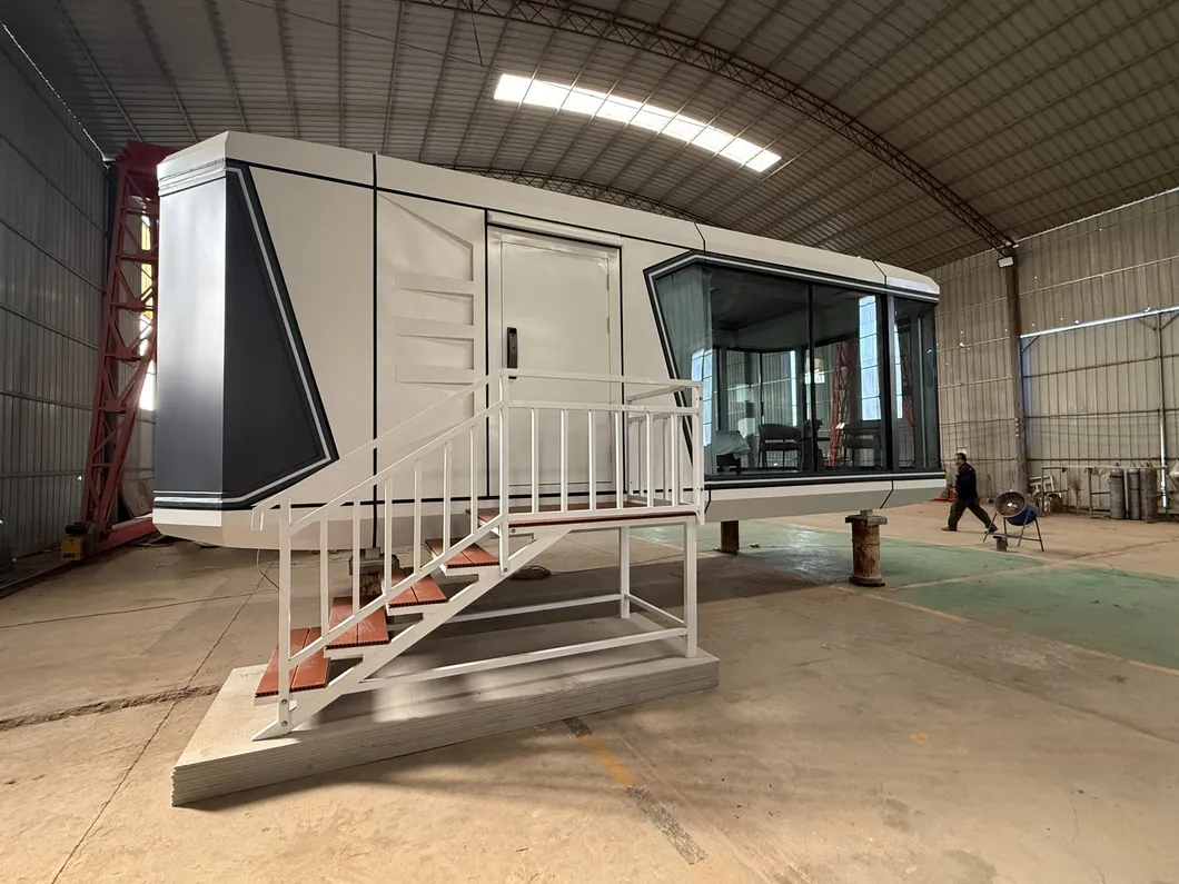Casa Prefabricada Sostenible de Energía Solar y Eólica