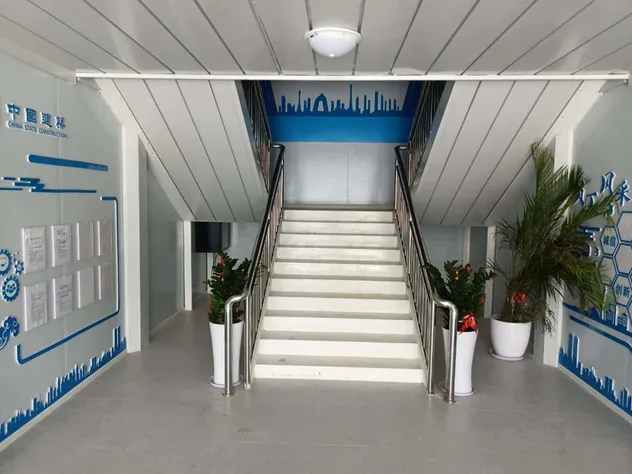 Casa Modular Elegante con Diseño Contemporáneo y Características Ecológicas