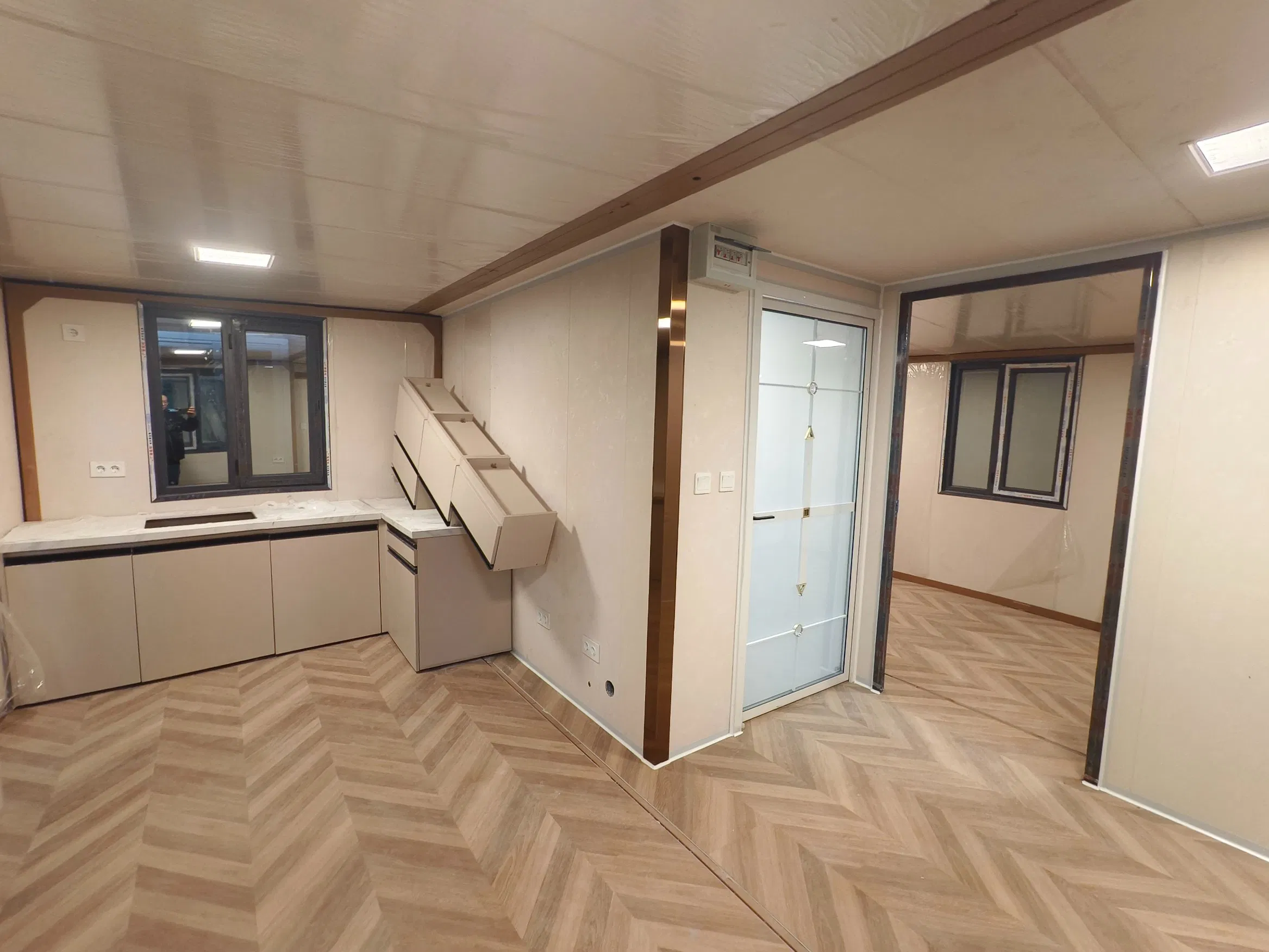 Casa Contenedor Modular Prefabricada de Alta Gama con Alas Expandibles, Lista para Habitar, para Vivienda Permanente