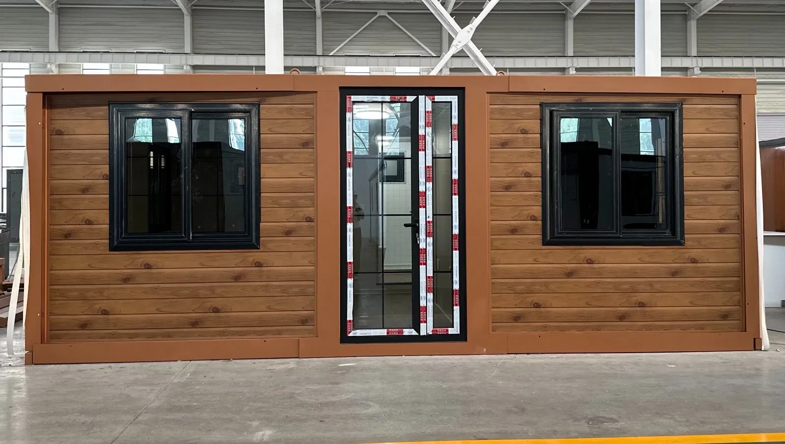 Estas casas modulares de expansión asequibles son rápidas de instalar y vienen con bajos costos de envío