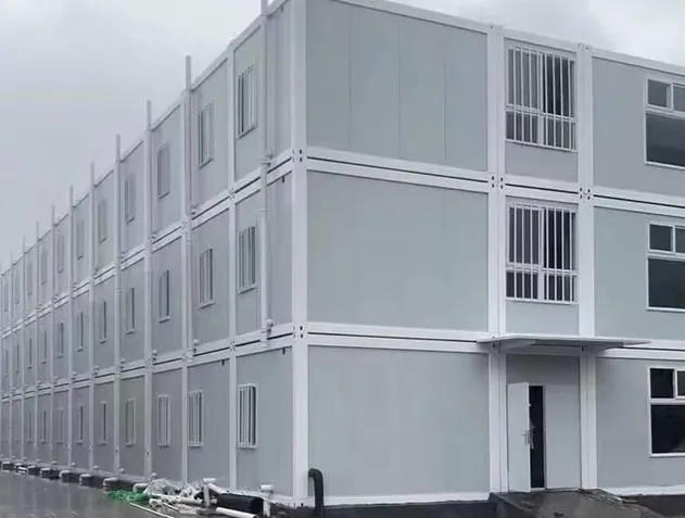 Casa Modular Elegante con Diseño Contemporáneo y Características Ecológicas