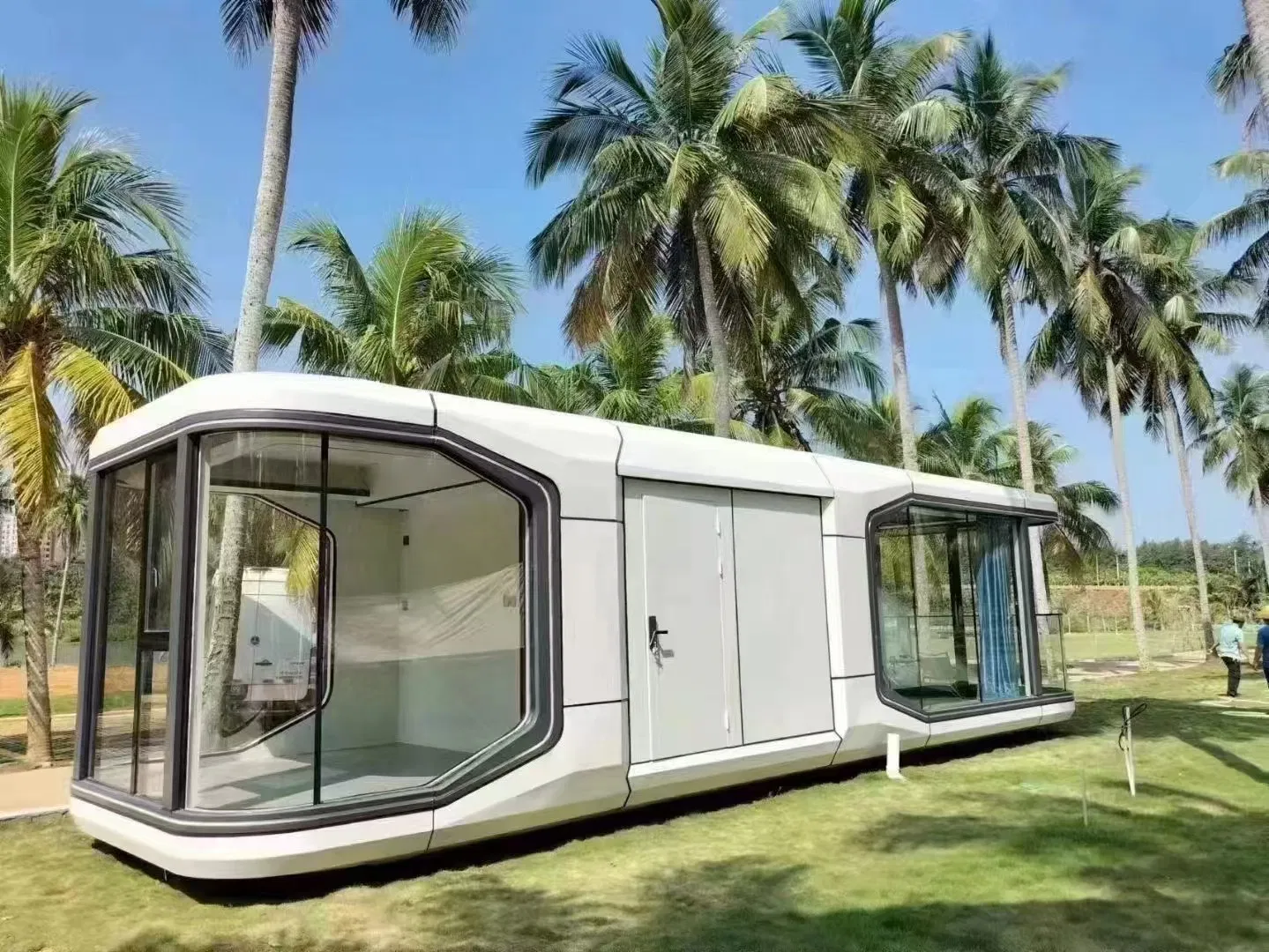 Casa Prefabricada Sostenible de Energía Solar y Eólica
