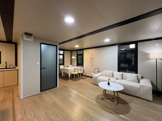 Detalle de baño y acabados de Casa Contenedor