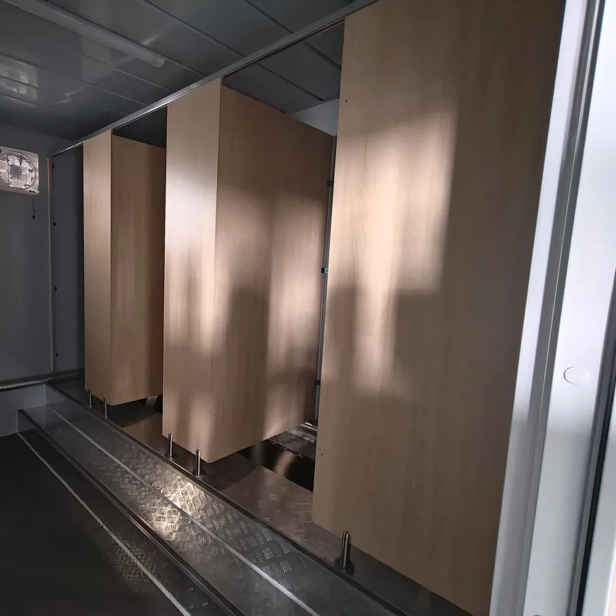 Casas modulares móviles desmontables a prueba de humedad para edificios temporales en sitios de construcción de ferrocarriles de alta velocidad