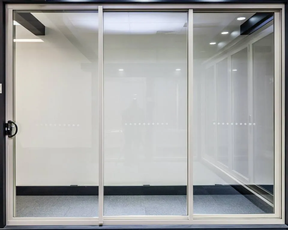 إطار ألومنيوم رفيع