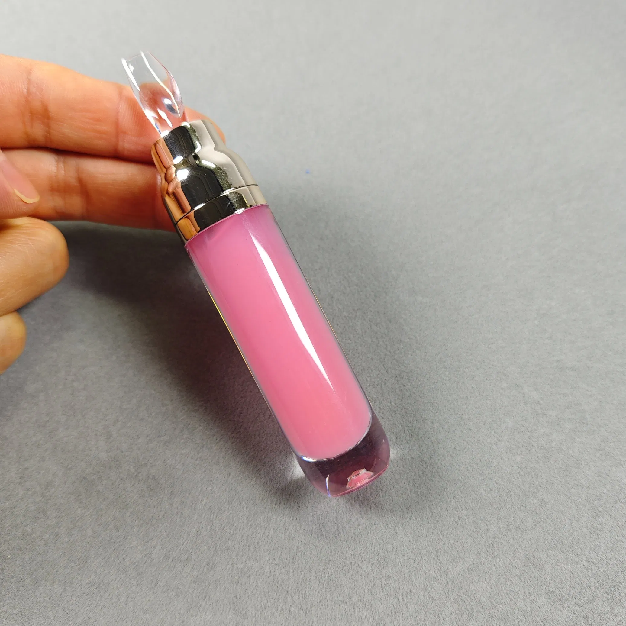 Suero labial natural de ácido hialurónico y péptidos de colágeno para el cuidado de los labios con etiqueta privada